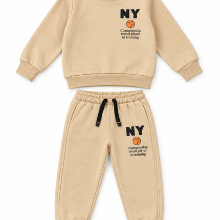 NY Tennis Baby Sweatshirt & Jogger Set – طقم أطفال سويت شيرت وبنطلون رياضي بتصميم NY Tennis
